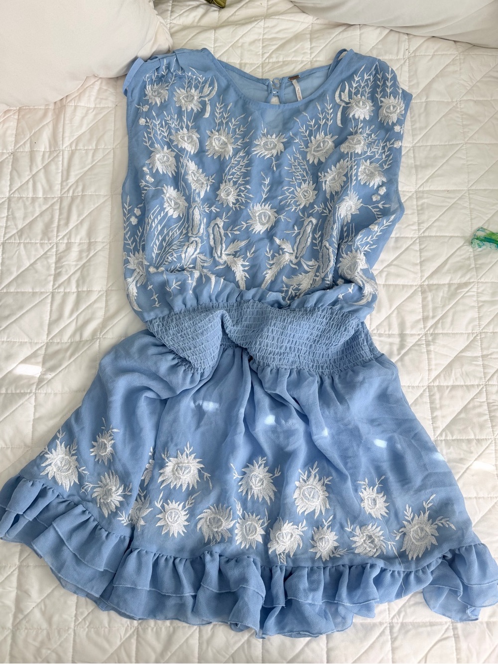 Boho Free People Blue/White Embroidery Dress "Garden Bloom" Dress Size Large